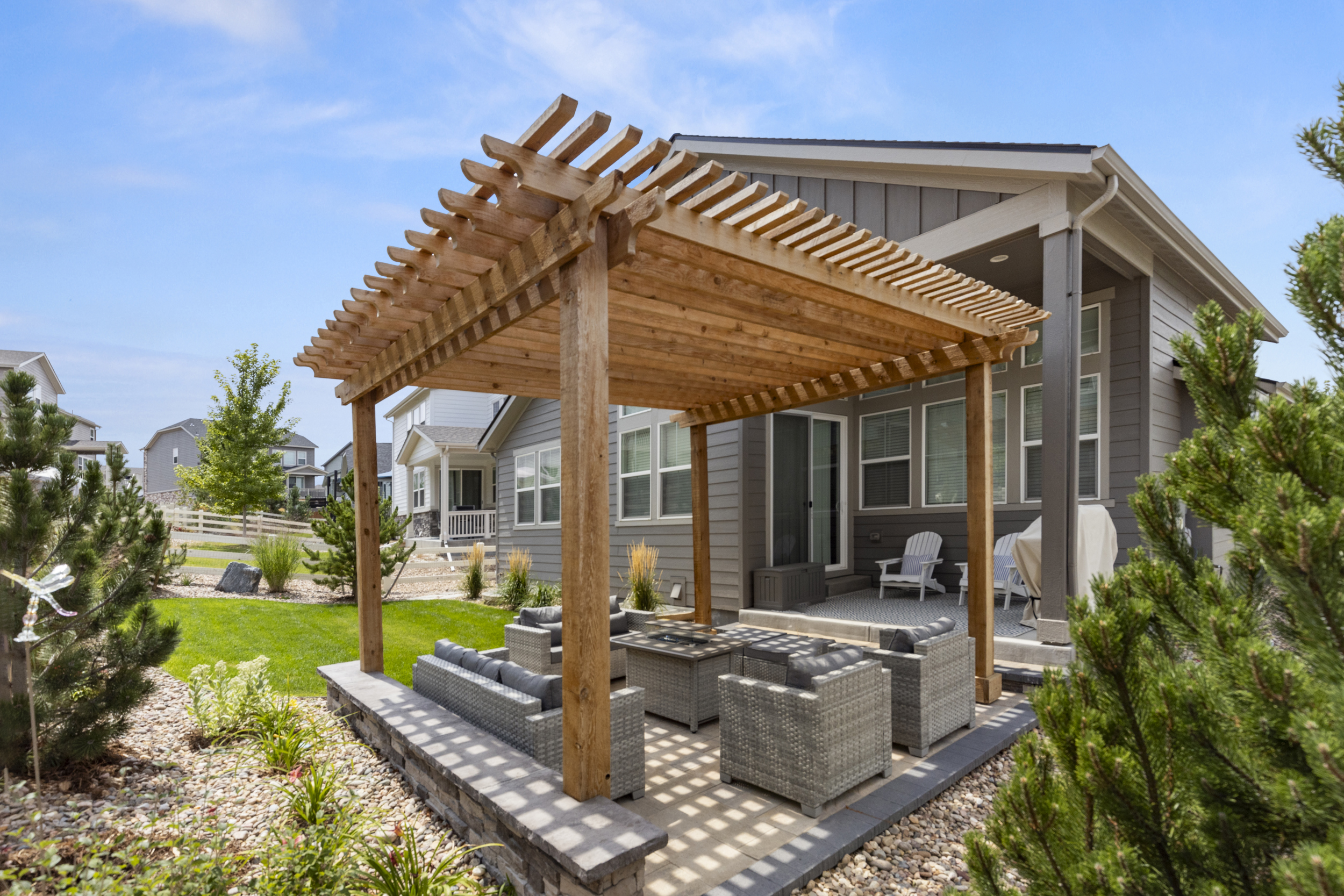 Exterior Photo Example 3 thumbnail